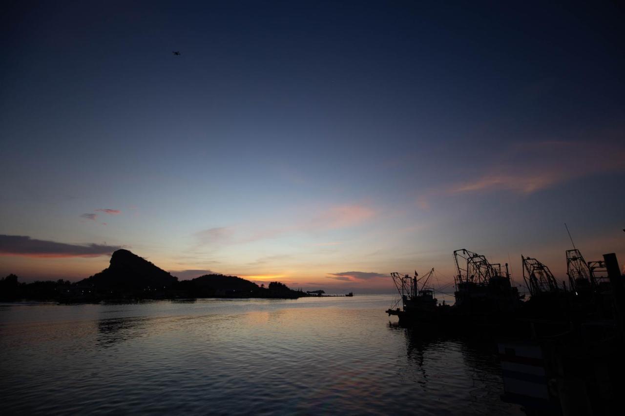 The Blue C Donsak Hotel Szuratthani Kültér fotó