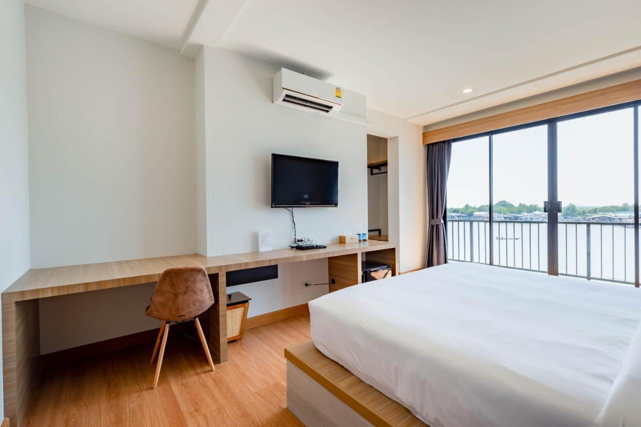 The Blue C Donsak Hotel Szuratthani Kültér fotó